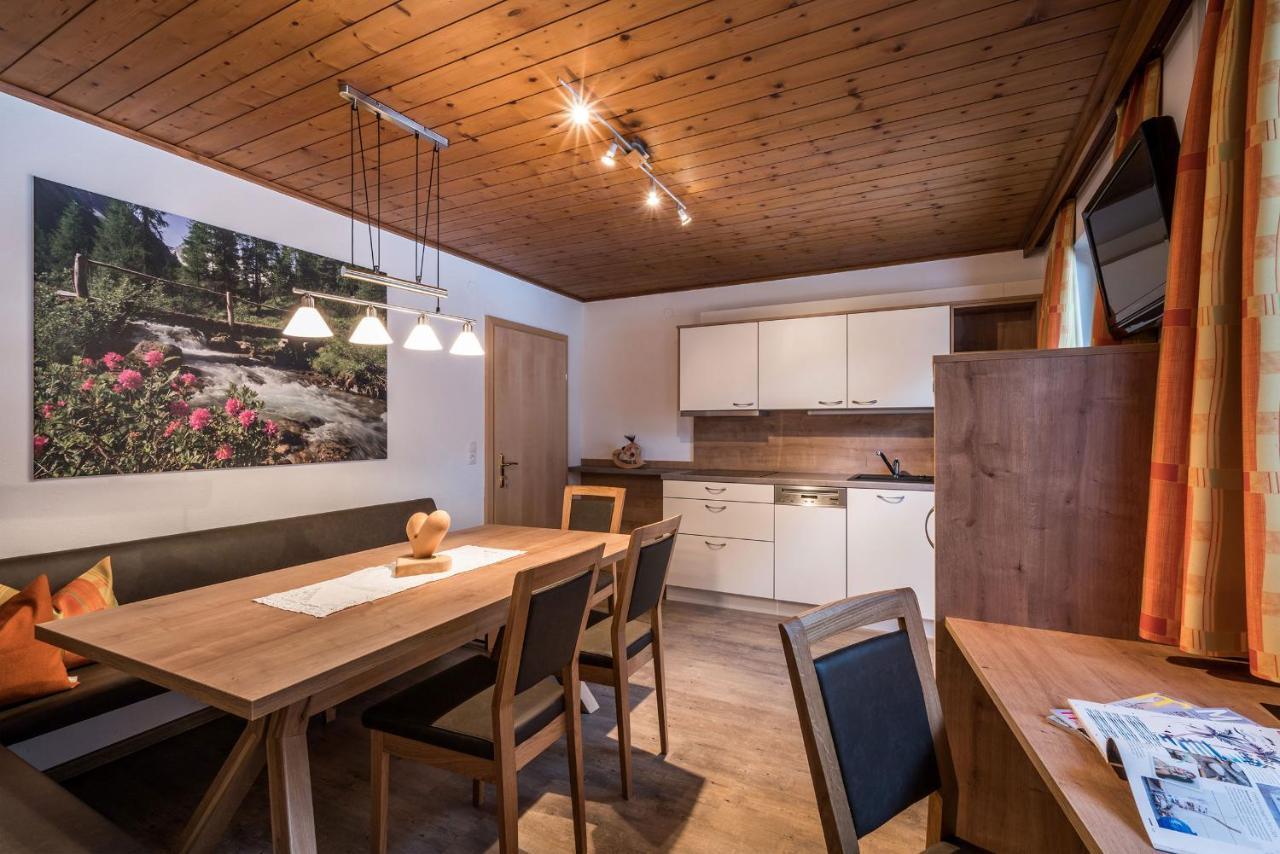 Landhaus Gredler Mayrhofen Eksteriør billede