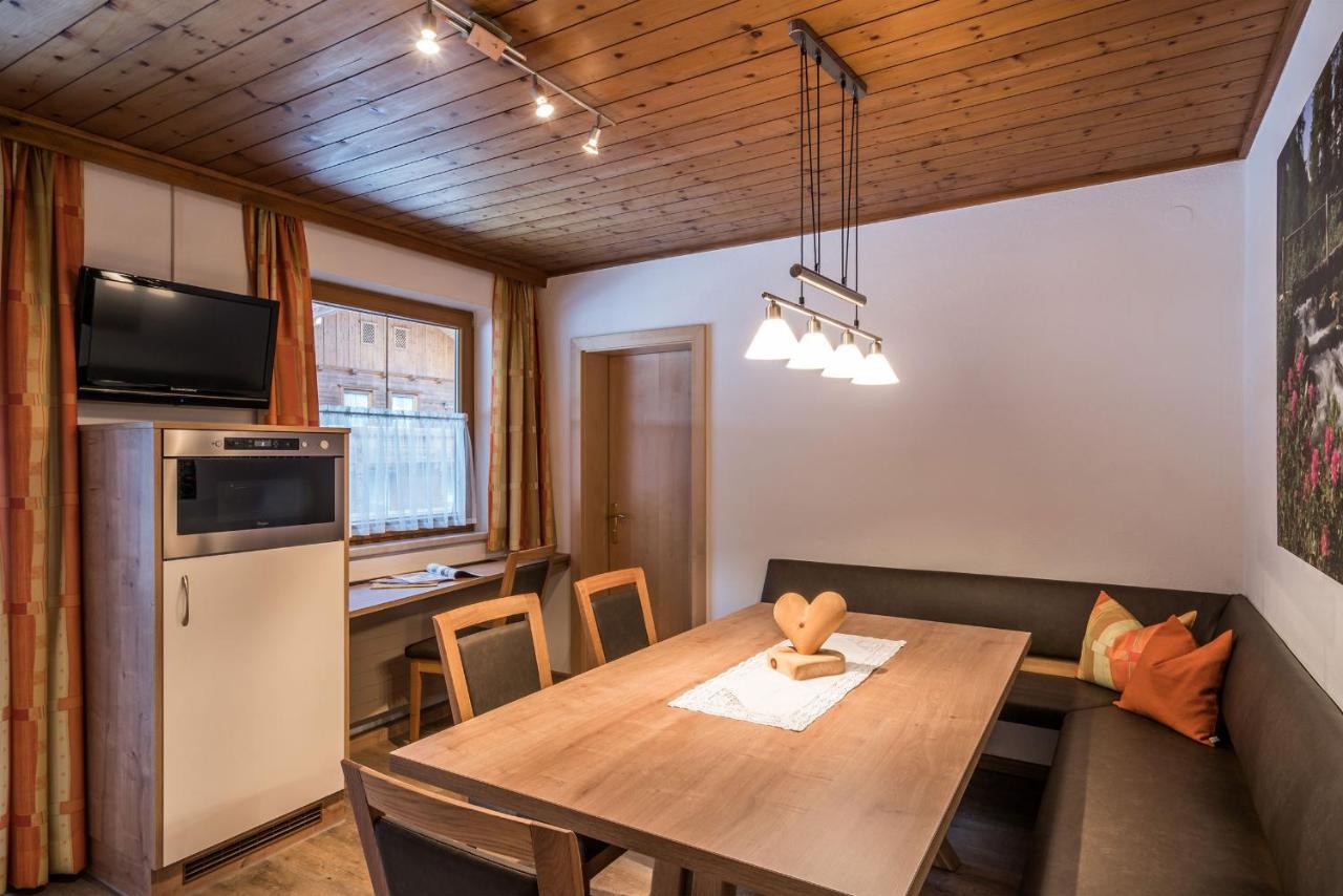 Landhaus Gredler Mayrhofen Eksteriør billede